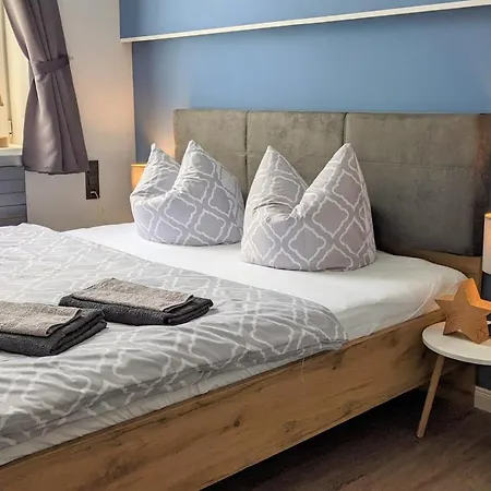 Goethes Liebste Betten - Stilvolle Im Historischen Fachwerkhaus In - Parkplatz, Smart-tv, W-lan Wernigerode